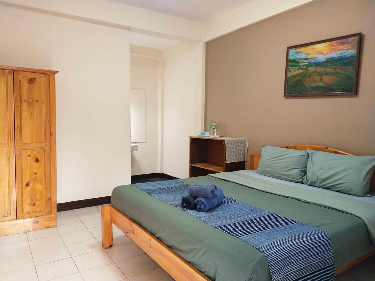 The Shire Guesthouse Чиангмай Экстерьер фото